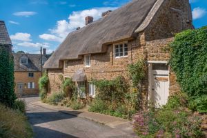 High Street Bloxham